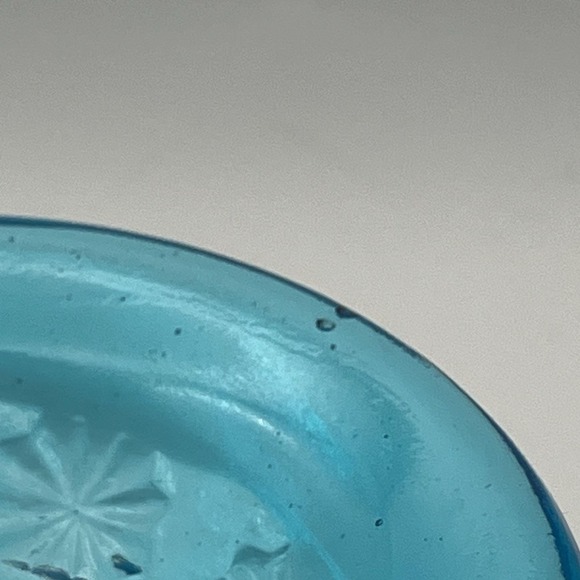 Vintage LE Smith Moon and Stars / Pedestal Candy Glass Dish / 4.5" Blue Trinket - Picture 7 of 8